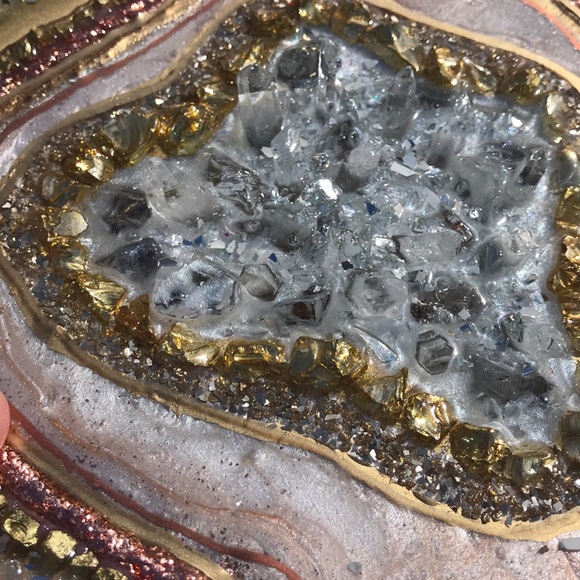 Gold and copper Resin geode - Picture 3 of 8